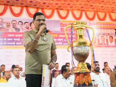 लाखोंचे प्रेरणास्थान लोकनेते आमदार लक्ष्मणभाऊ चषक २०२४ क्रिकेट स्पर्धेचे मोठ्या थाटात उद्घाटन