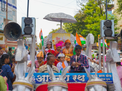 पिंपरी चिंचवड शहर भारतीय जनता पार्टीच्या वतीने आयोजित केलेल्या तिरंगा पदयात्रा व शोभायात्रेमध्ये लहानांपासून थोरांपर्यंत समाजातील सर्वच घटकांचा उत्स्फूर्त सहभाग होता