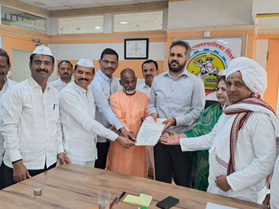 आकुर्डीत वारकरी भवन, मेट्रो खांबावर संतांचे म्युरल्स उभारण्याबाबत पालिका आयुक्तासोबत चर्चा