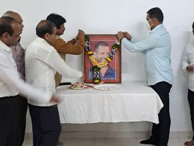 माझे मार्गदर्शक, प्रेरणास्थान, पूर्व जिल्हाध्यक्ष लोकनेते आमदार लक्ष्मणभाऊ जगताप त्यांच्या जयंतीनिमित्त भाजप पक्ष कार्यालयात आदरांजली