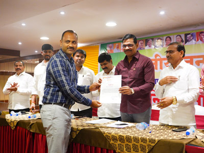 उद्योग आघाडी पदाधिकाऱ्यांना नियुक्ती पत्र वाटप