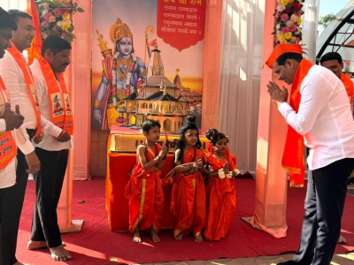 प्रभू श्री राम प्राणप्रतिष्ठाण सोहळ्यानिमित्त माझ्या कार्यालयाबाहेर राम मंदिराची कलाकृती