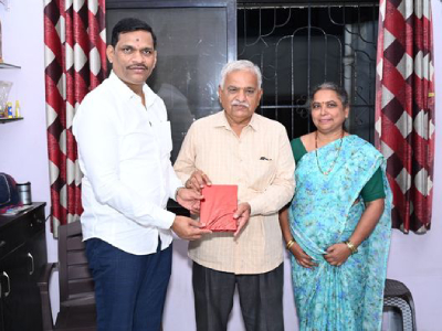 भारतीय जनता पार्टीचे ज्येष्ठ कार्यकर्ते माजी प्रदेश कार्यकारिणी सदस्य श्री.महेशजी कुलकर्णी यांच्या घरी जाण्याचा योग आज आला