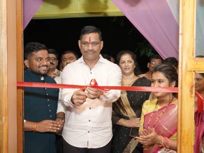 पिंपळे गुरव परिसरातील श्री.रोहन महामुनी यांनी नुकत्याच सुरु केलेल्या वास्तू इंटिरियर शॉपचे उद्घाटन