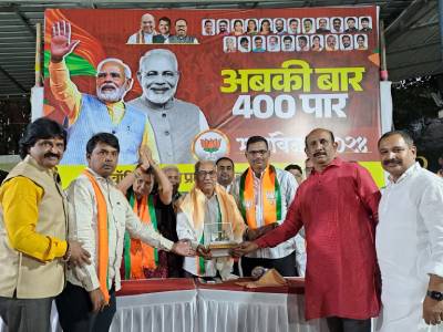 सुपर वॉरियर आणि बुथ प्रमुखांची बैठक