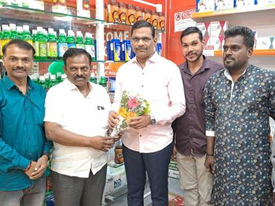 नवी सांगवीत युवराज द परफेक्ट मेन्स हब दुकानाचे उदघाटन