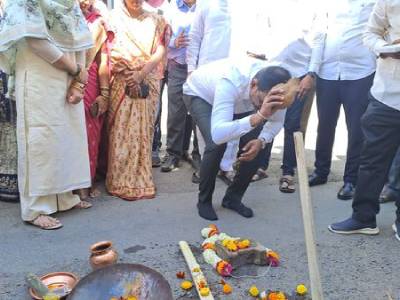 नवी सांगवीतील कवडेनगर बोरा हॉस्पिटल रोडच्या कामाचे भूमीपूजन