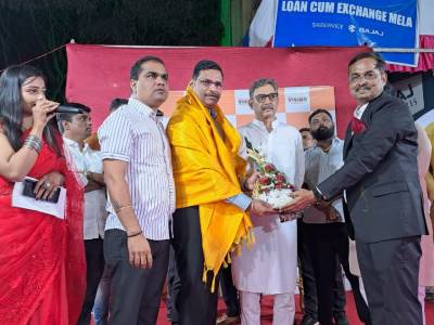 औंध येथील डी मार्ट समोर अर्जुन्स Vision A complete optic store या नवीन डोळे आणि चष्मे यांच्याशी निगडित असलेल्या भव्य दालनाचे उदघाटन छत्रपती संभाजीराजे भोसले यांच्या हस्ते करण्यात आले