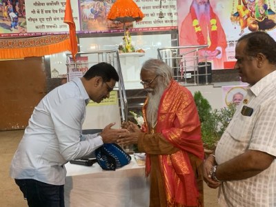 'पुनरुत्थान समरसता गुरुकुलम्' च्या माध्यमातून भटक्या पारधी समाजाच्या आणि त्यांच्या मुलांच्या उत्थानासाठी काम करणारे ज्येष्ठ सामाजिक कार्यकर्ते पद्मश्री गिरीशकाका प्रभुणे यांच्या वाढदिवसानिमित्त शुभेच्छा दिल्या