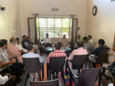 भारतमाता सत्संग मंडळ यांच्या वतीने आरती व सत्संग कार्यक्रमाचे आयोजन श्री हनुमान मंदिर, पिंपळे गुरव या ठिकाणी करण्यात आले होते. यावेळी मंडळाच्या वतीने भारतमातेची आरती तसेच भजन, ईशस्तवन करण्यात आले